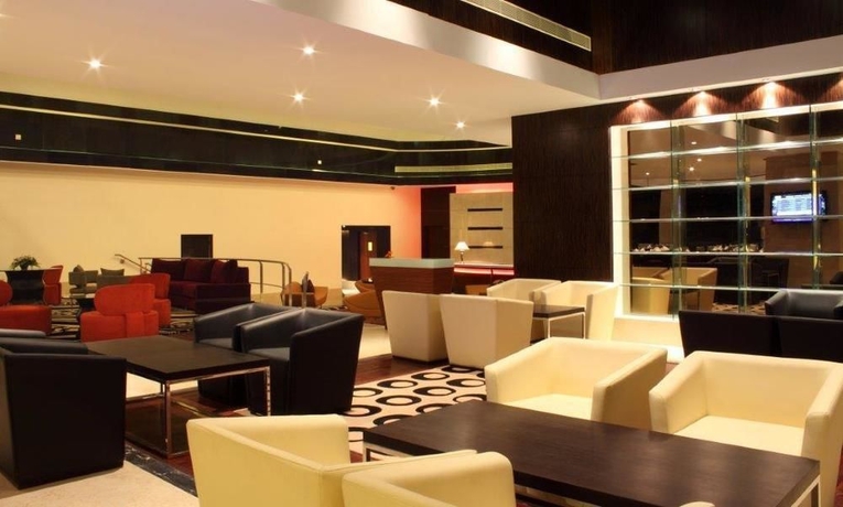 Imagen del bar/restaurante del Hotel Lemon Tree , Whitefield, Bangalore. Foto 2