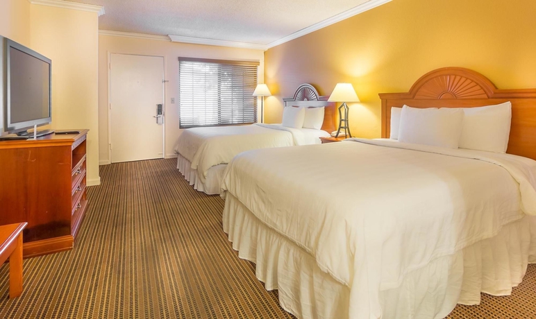 Imagen de la habitación del Hotel Lemon Tree and Suites Anaheim. Foto 5