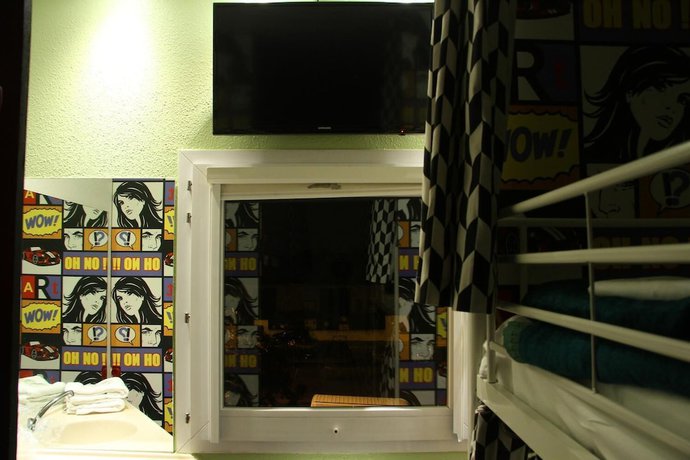 Imagen de la habitación del Hotel Lemon Vigneux. Foto 18