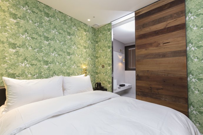 Imagen de la habitación del Hotel Lemong. Foto 8