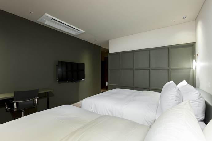 Imagen de la habitación del Hotel Lemong. Foto 11