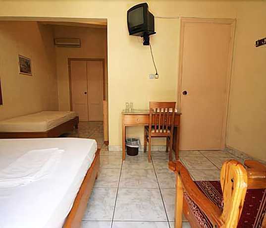 Imagen de la habitación del Hotel Lena, Heraklion. Foto 9