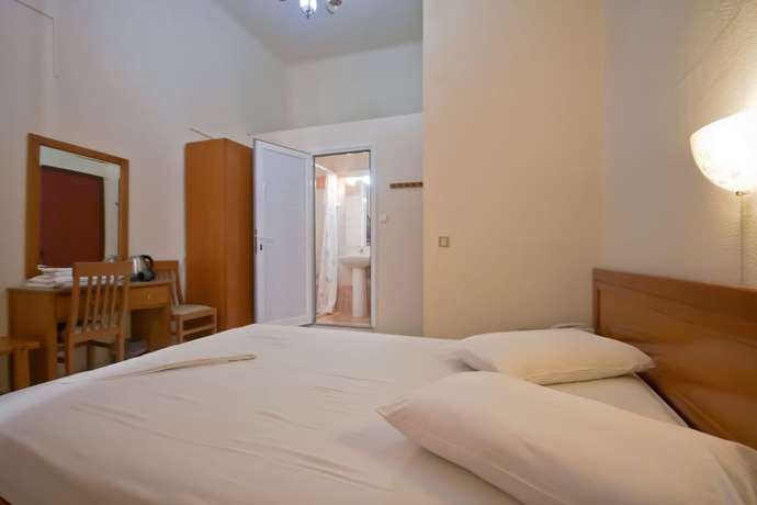 Imagen de la habitación del Hotel Lena, Heraklion. Foto 10