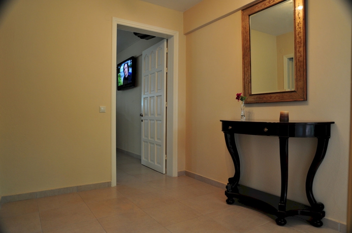 Imagen de los interiores del Hotel Lena Mare Boutique. Foto 8