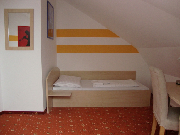 Imagen de la habitación del Hotel Lenas Donau. Foto 2