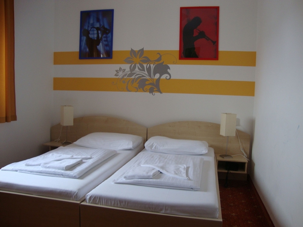 Imagen de la habitación del Hotel Lenas Donau. Foto 3
