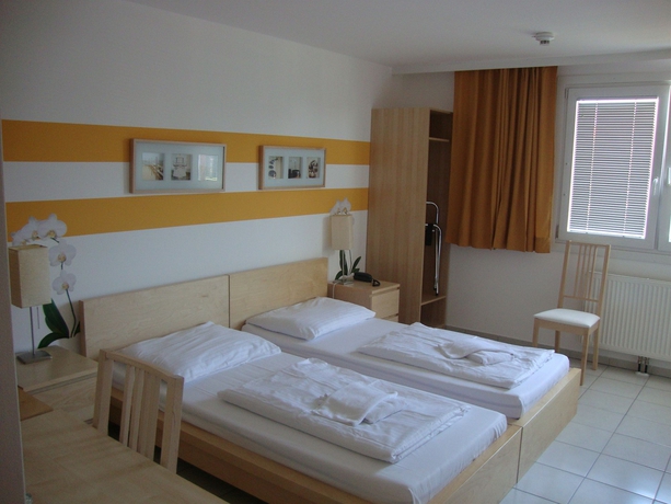 Imagen de la habitación del Hotel Lenas Donau. Foto 7