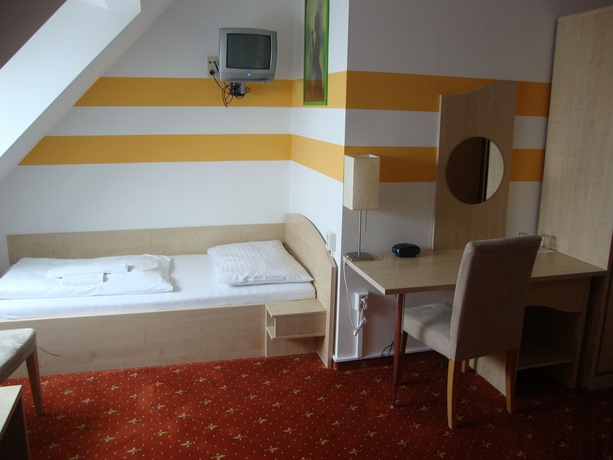 Imagen de la habitación del Hotel Lenas Donau. Foto 11
