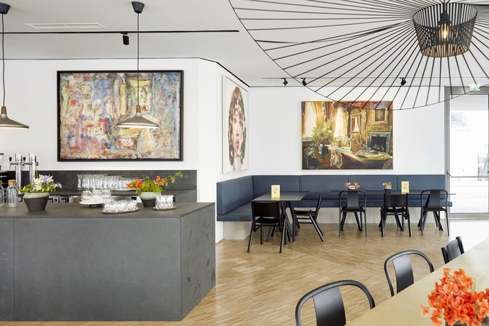 Imagen del bar/restaurante del Hotel Lendhotel. Foto 5