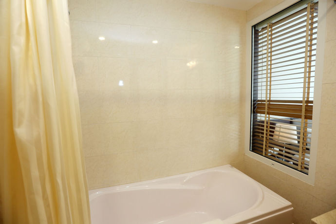 Imagen de la habitación del Hotel Lenid Tho Nhuom. Foto 5