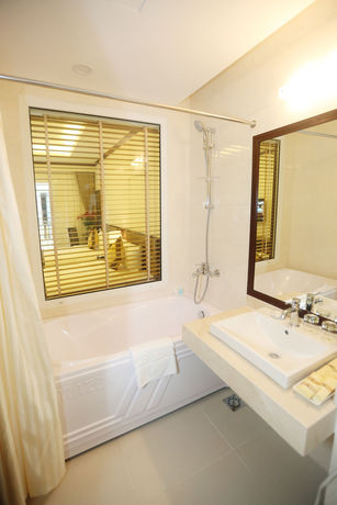 Imagen de la habitación del Hotel Lenid Tho Nhuom. Foto 9