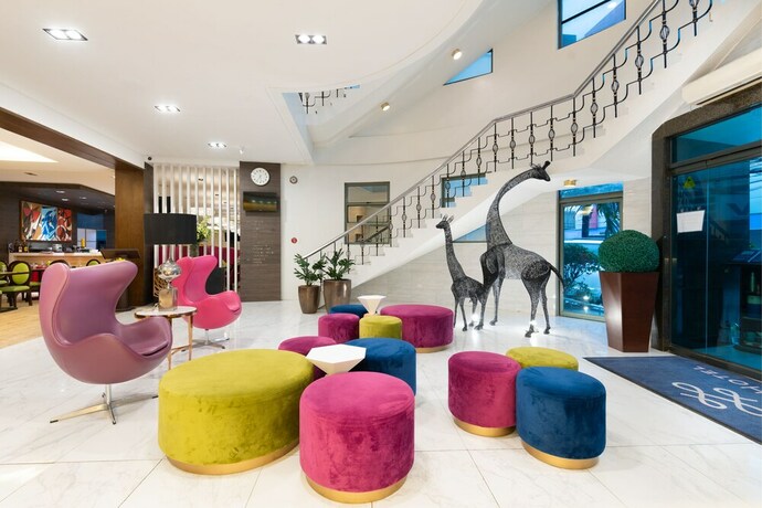 Imagen de los interiores del Hotel Lenox. Foto 26