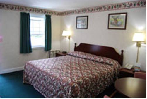 Imagen de la habitación del Hotel Lenox Inn. Foto 4