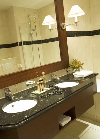 Imagen de la habitación del Hotel Lenox Montparnasse. Foto 6