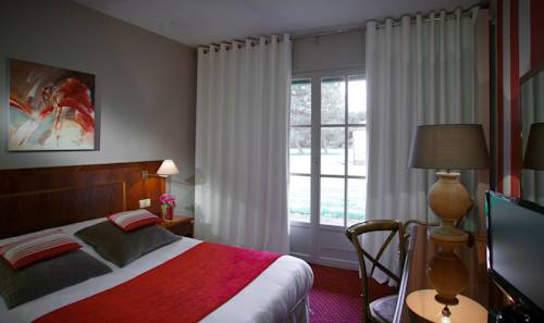 Imagen de la habitación del Hotel Lensotel. Foto 3