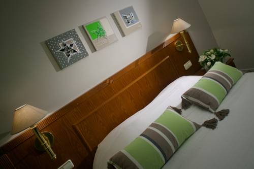 Imagen de la habitación del Hotel Lensotel. Foto 7