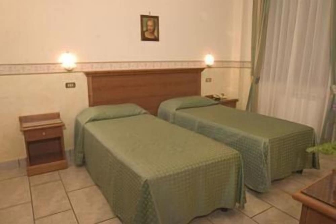 Imagen de la habitación del Hotel Lento. Foto 8