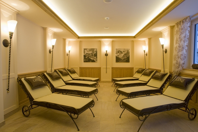 Imagen de la piscina del Hotel Lenz. Foto 8