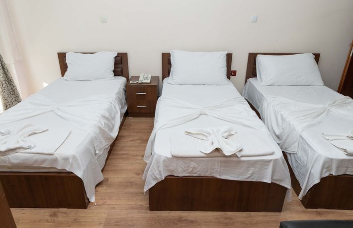 Imagen de la habitación del Hotel Leo, Pec. Foto 12