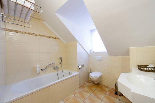 Imagen de la habitación del Hotel Leo Station, Villa Et Annexes. Foto 8