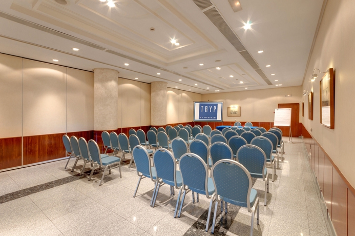 Imagen de los interiores del Hotel León Camino. Foto 15