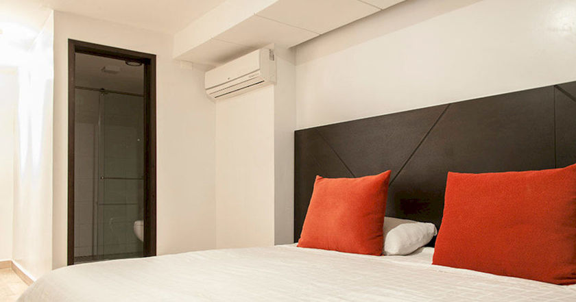 Imagen de la habitación del Hotel León Dorado. Foto 7