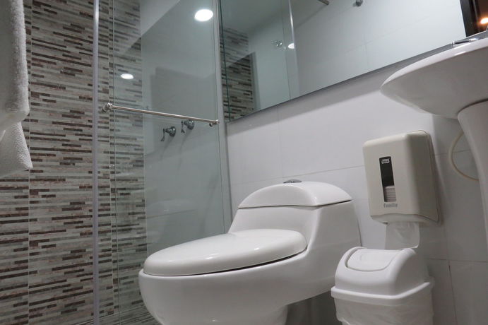 Imagen de la habitación del Hotel León Dorado. Foto 12