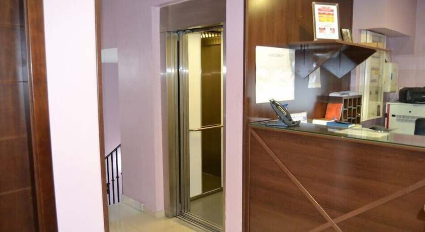 Imagen de los interiores del Hotel León, La Palma del Condado. Foto 12