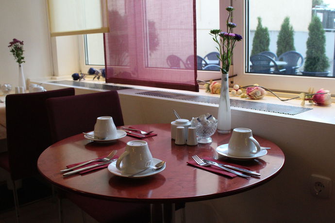 Imagen del bar/restaurante del Hotel Leomar Flatrate. Foto 4