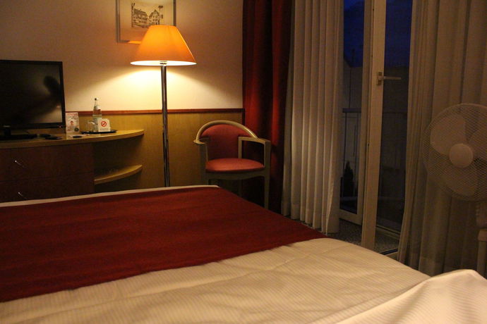 Imagen de la habitación del Hotel Leomar Flatrate. Foto 11