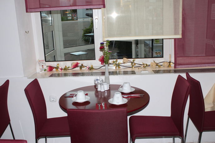 Imagen del bar/restaurante del Hotel Leomar Flatrate. Foto 7