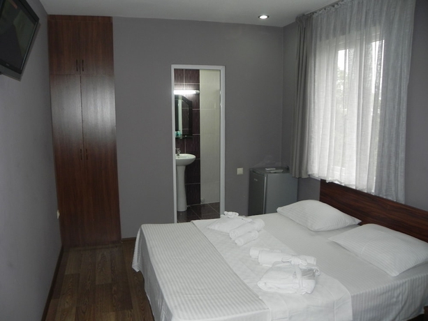 Imagen de la habitación del Hotel Leon, Batumi. Foto 11