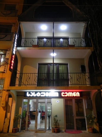 Imagen general del Hotel Leon, Batumi. Foto 1