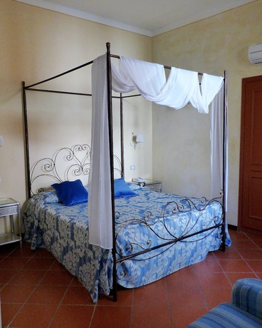 Imagen de la habitación del Hotel Leon Bianco. Foto 2