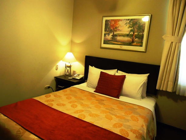 Imagen de la habitación del Hotel Leon De Oro Inn & Suites. Foto 3