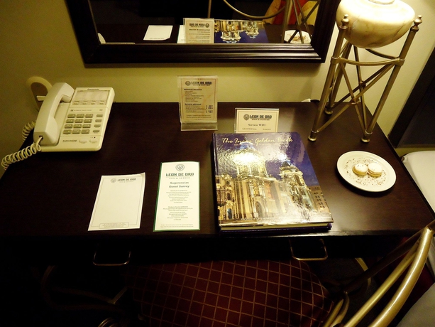 Imagen de la habitación del Hotel Leon De Oro Inn & Suites. Foto 5