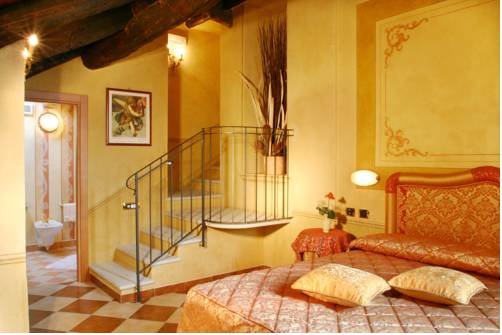 Imagen de la habitación del Hotel Leon D'oro, Orta San Giulio. Foto 5