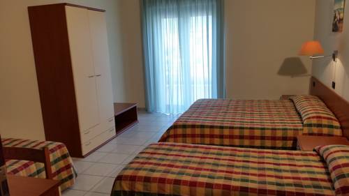 Imagen de la habitación del Hotel Leon, San Giovanni Rotondo. Foto 3