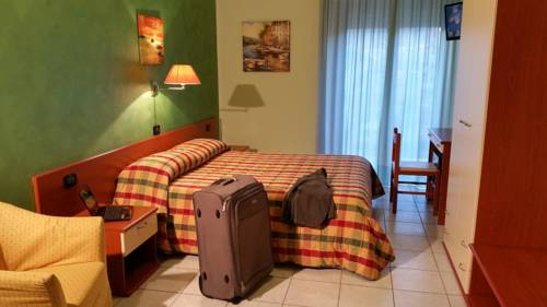 Imagen de la habitación del Hotel Leon, San Giovanni Rotondo. Foto 5