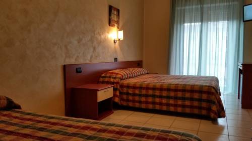 Imagen de la habitación del Hotel Leon, San Giovanni Rotondo. Foto 8