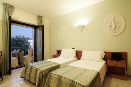 Imagen de la habitación del Hotel Leon, San Giovanni Rotondo. Foto 13