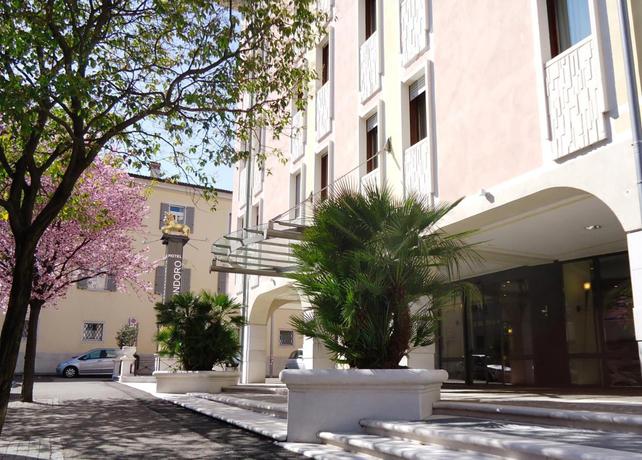 Imagen de los exteriores del Hotel Leon d'Oro, Rovereto. Foto 9