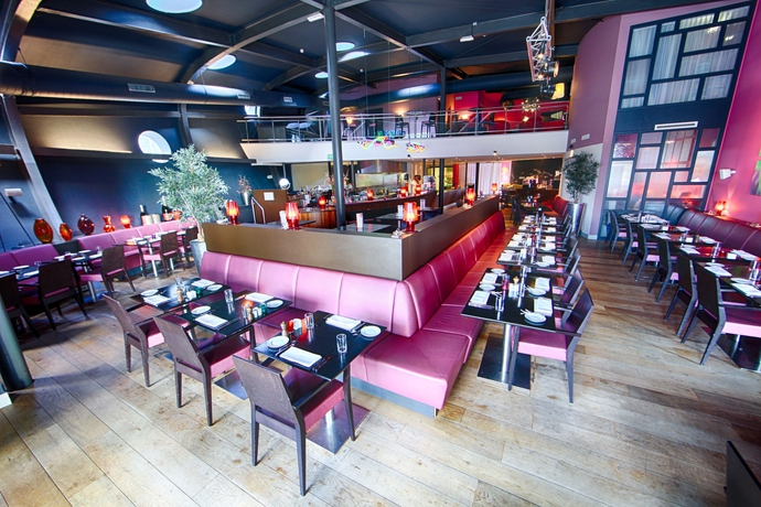 Imagen del bar/restaurante del Hotel Leonardo Almere City Center. Foto 3