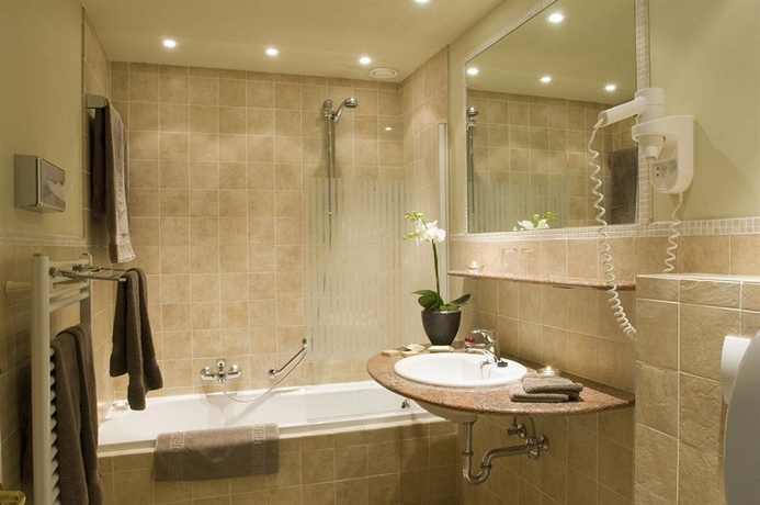 Imagen de la habitación del Hotel Leonardo Antwerp The Plaza. Foto 6