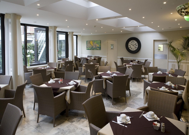 Imagen del bar/restaurante del Hotel Leonardo Antwerp The Plaza. Foto 4