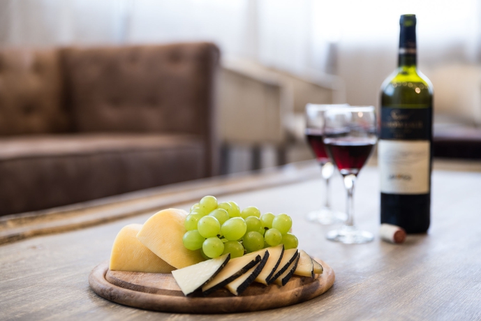 Imagen del bar/restaurante del Hotel Leonardo Beach Tel Aviv. Foto 2