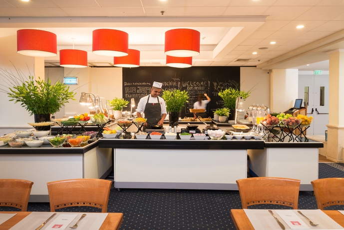 Imagen del bar/restaurante del Hotel Leonardo Beach Tel Aviv. Foto 3