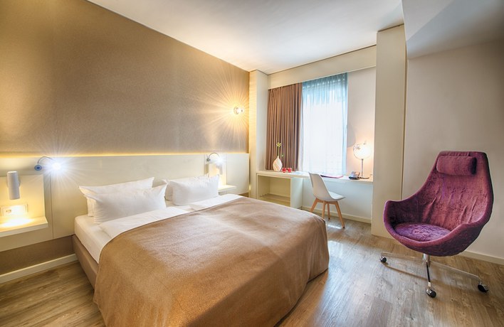 Imagen de la habitación del Hotel Leonardo Berlin Mitte. Foto 4