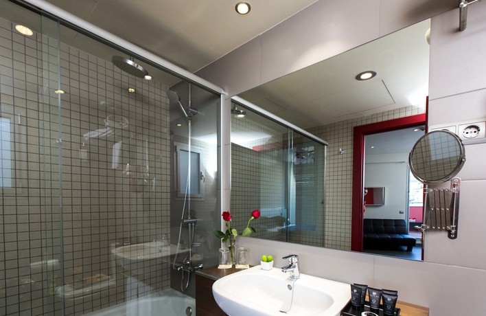 Imagen de la habitación del Hotel Leonardo Boutique Barcelona Sagrada Familia. Foto 9