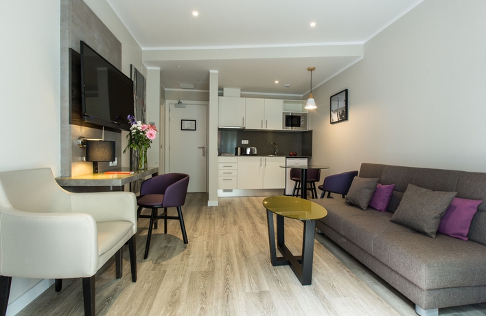 Imagen de los interiores del Hotel Leonardo Boutique Barcelona Sagrada Familia. Foto 16